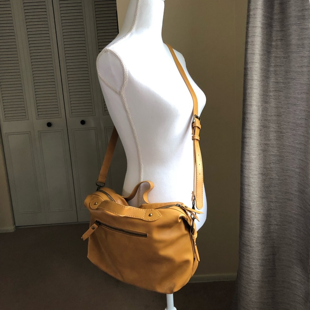 SALE! Universal Thread Crossbody Bag